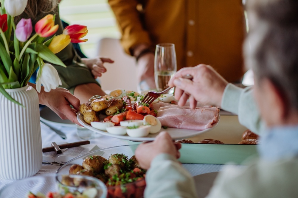 Απολαύστε το γιορτινό τραπέζι του Πάσχα χωρίς καούρα και δυσπεψία